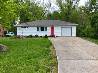 1207 Queenie Ln, Milford, OH 45150
