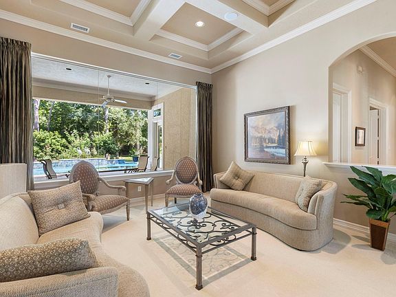 4th image of 3711 Chateau Cv