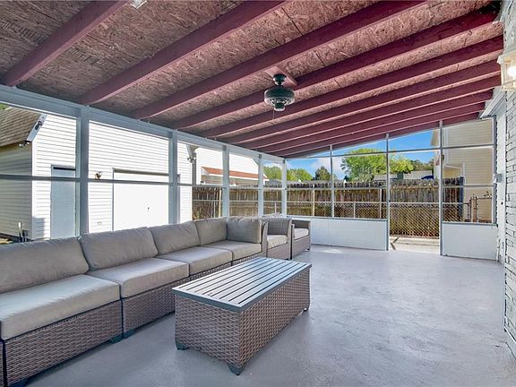 4th image of 122 Springdale Way