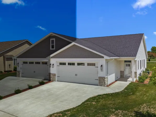 1901 Hidden Hollow Ln, Manitowoc, WI 54220