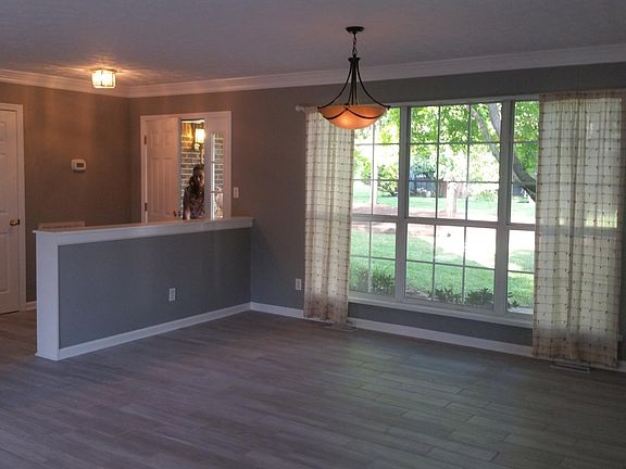3rd image of 222 Whittington Dr
