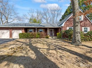 1 Hillwood Rd, East Brunswick, NJ 08816