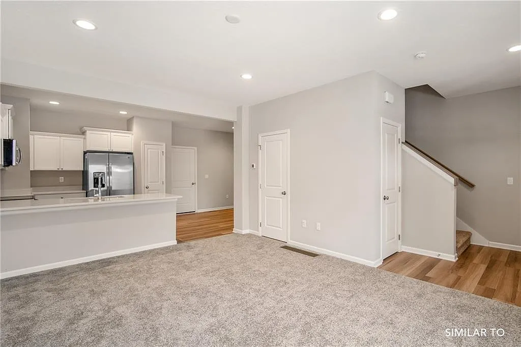1967 South Warrior Lane - Townhome — Photo 4