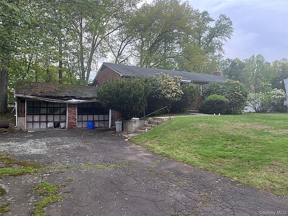 2nd image of 7 Radcliff Drive