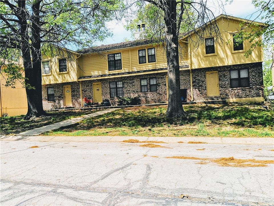 1st image of 401 NE Highland Ln #7