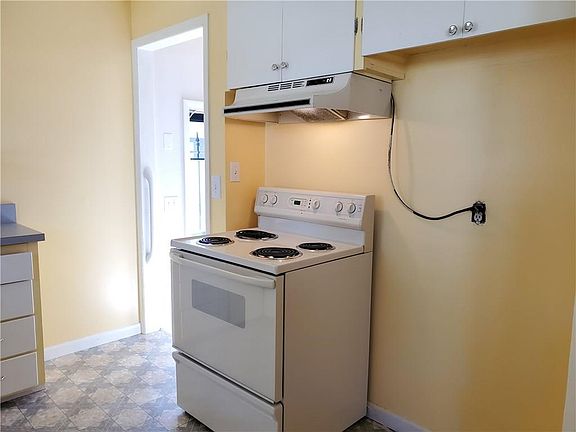 4th image of 1724 Clark Ave