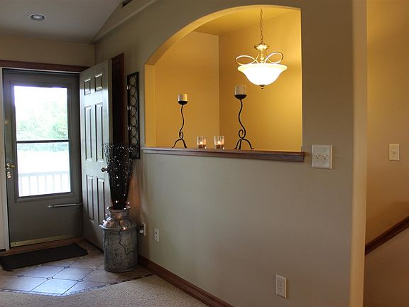 2nd image of 929 Wedgewood Dr