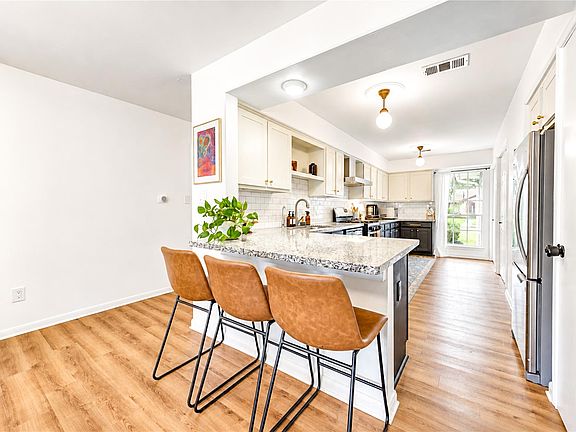 4th image of 2614 Parana Dr