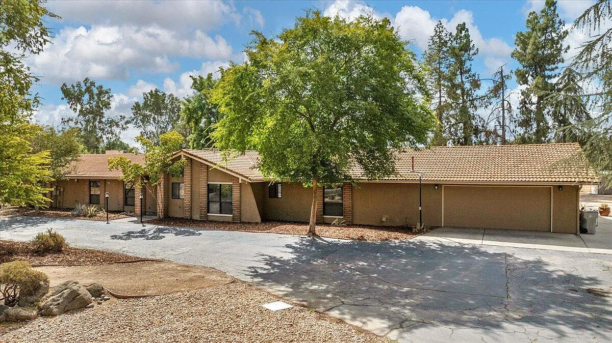 5263 Horseshoe Bend Avenue photo 1