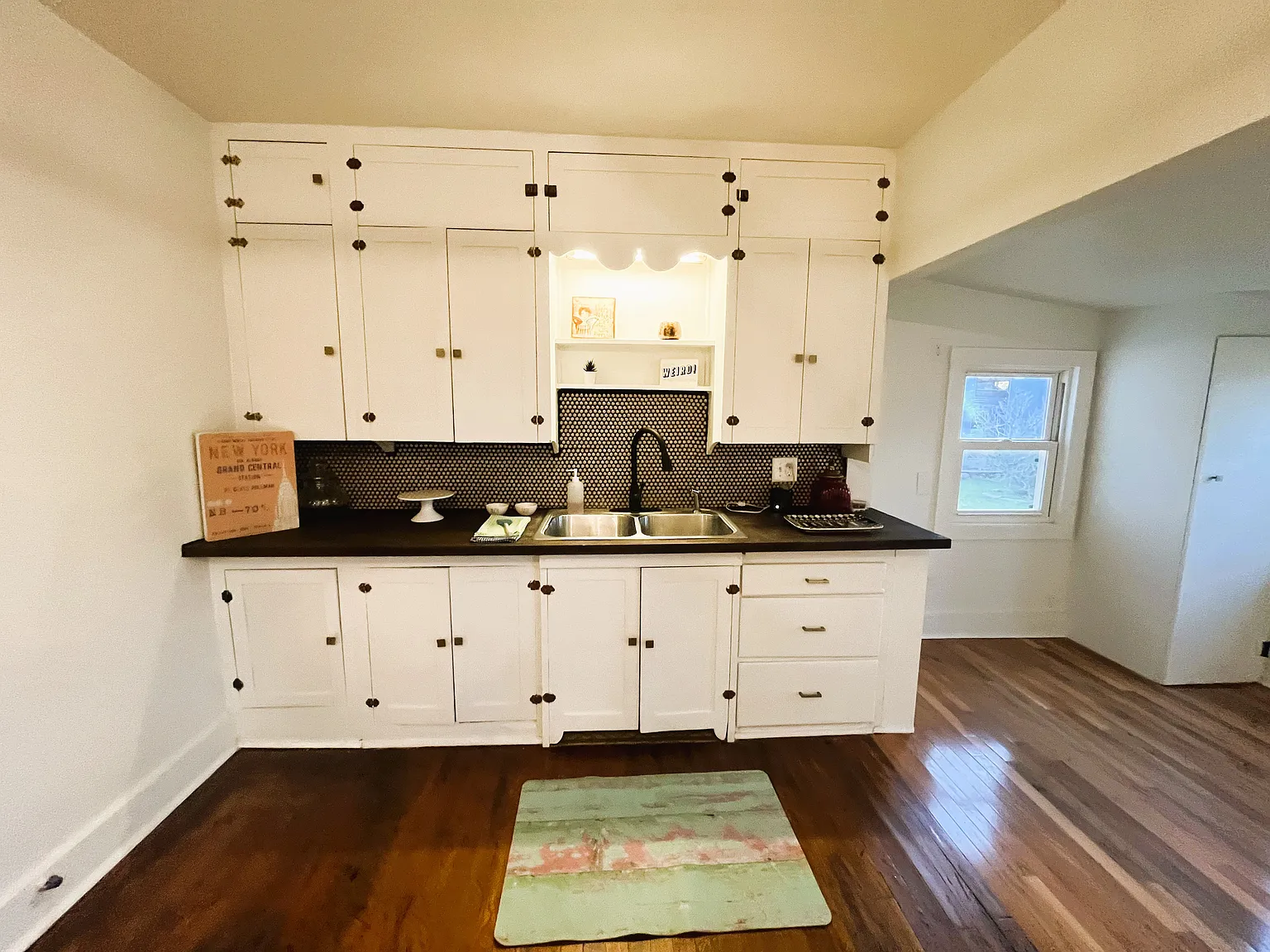 3 bed, 810 sqft, $1,225 — Photo 4