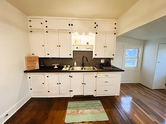 4th image of 511 W Main St