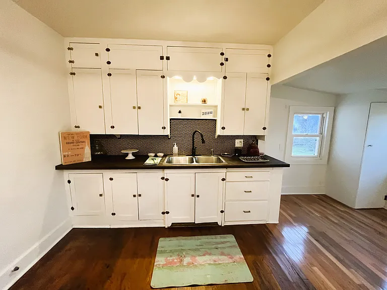 511 W Main St — Photo 4