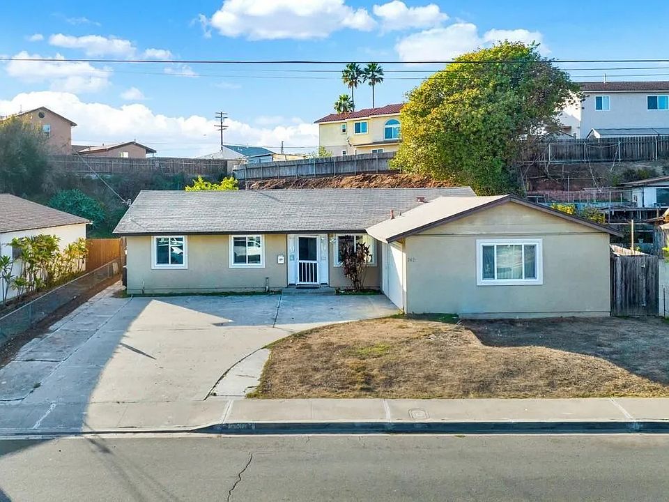 1st image of 2430 Crandall Dr