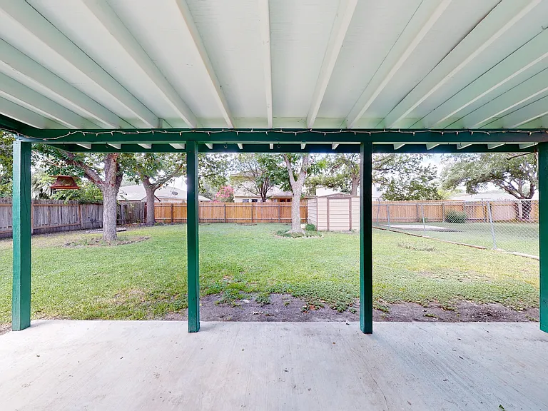 318 Renee Dr — Photo 34