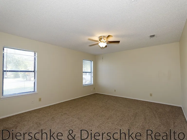 830 Van Zandt St — Photo 15
