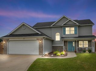 809 Wheatfield Ct, Churubusco, IN 46723