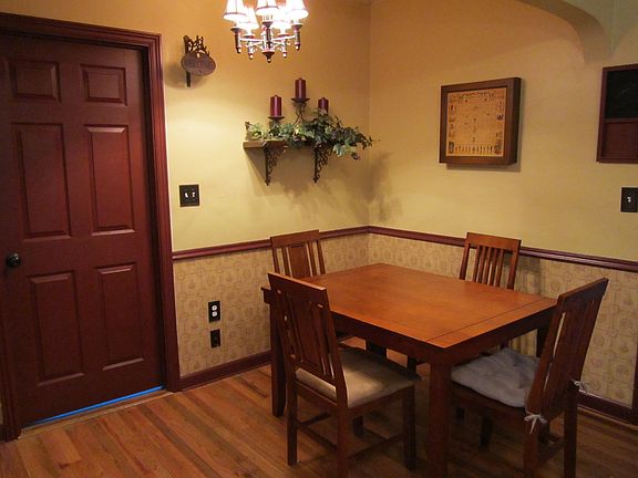 Breakfast nook