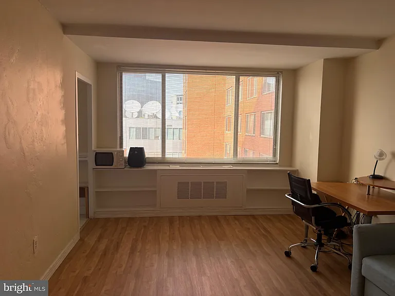 1121 Arlington Blvd #526 — Photo 6