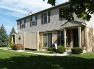 3162 Hidden Ridge Dr #1, Waterford, MI 48328
