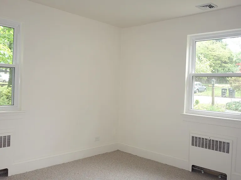 116 Howard Dr — Photo 6