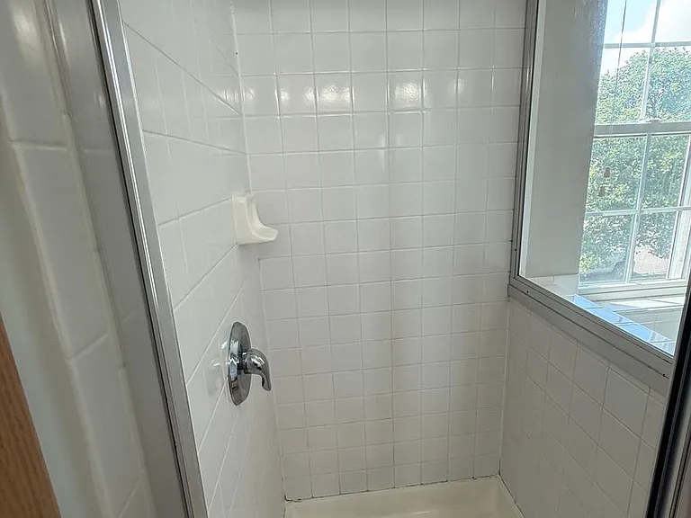 544 Sycamore Dr — Photo 17
