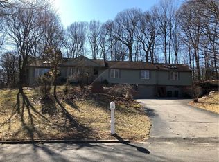 361 Beacon Dr, North Kingstown, RI 02852