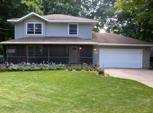 777 Carver Beach Rd, Chanhassen, MN 55317