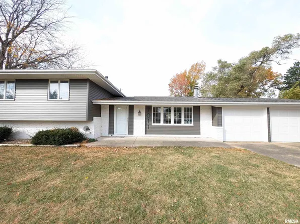 7011 N Kerwood Dr, Peoria, IL 61614