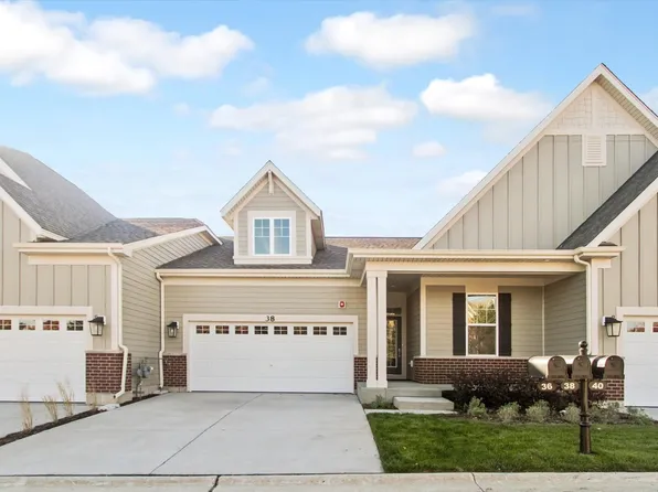 38 Tournament Dr, Hawthorn Woods, IL 60047