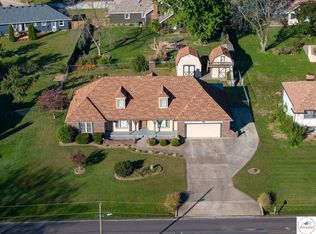107 S Vansant Rd, Clinton, MO 64735