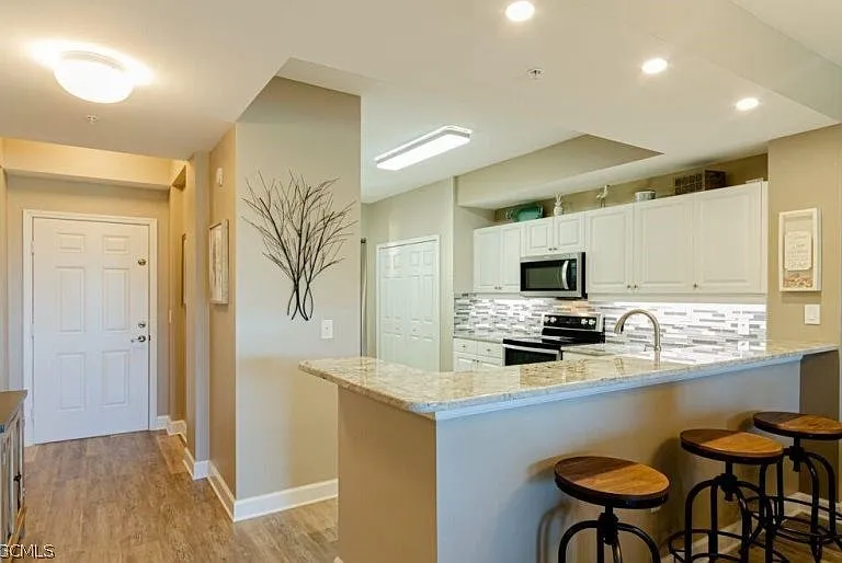 10700 Ravenna Way #303 — Photo 11