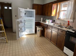 3 Searle Ave #3, Easthampton, MA 01027