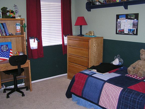 Guest bedroom