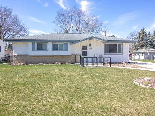 W241N6613 Fir STREET, Sussex, WI 53089