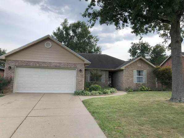 2831 Woodside Ct, Evansville, IN 47711