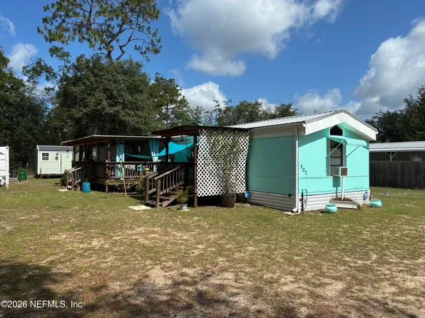 107 WINCHESTER Avenue, Interlachen, FL 32148