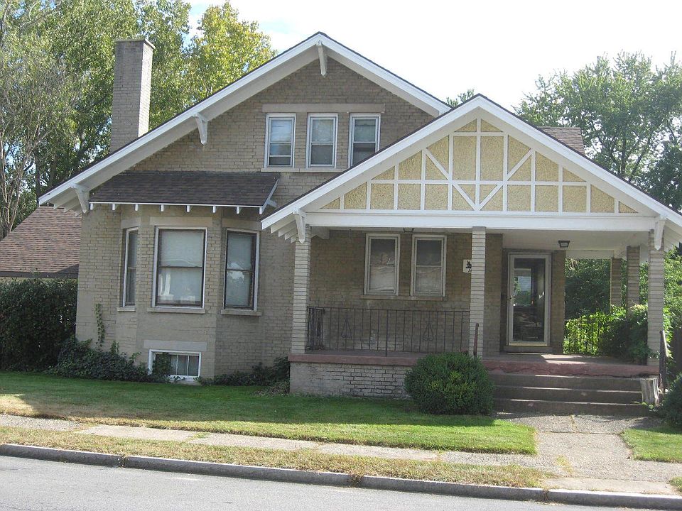 Welcome to 1084 Lakeview Ave.