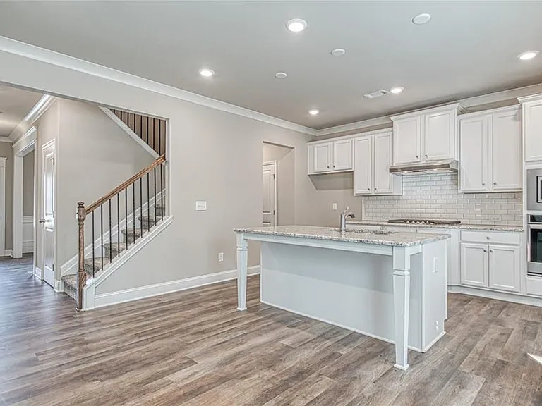 6976 Lancaster Xing — Photo 17