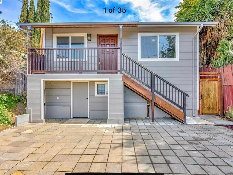 14662 Saturn Dr — Photo 2