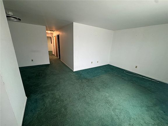 3rd image of 1517 Shiloh Springs Rd