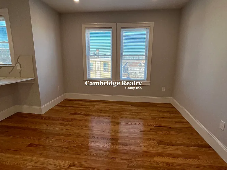 75 Winchester St #3T — Photo 13