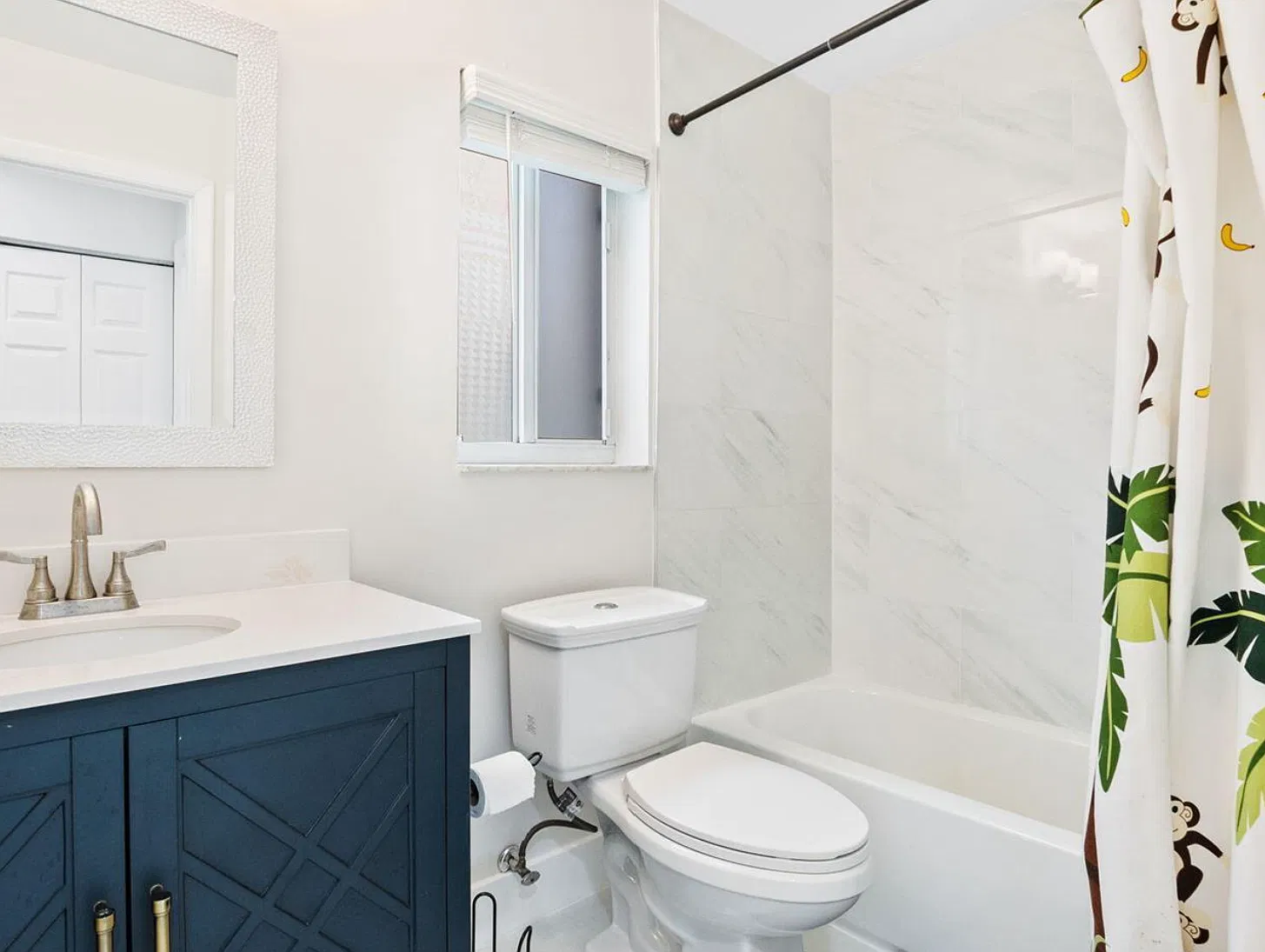 3 bed, 2.0 bath, 1499 sqft, $4,150 — Photo 4