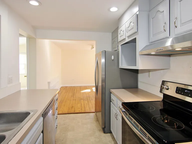 33 River St #1 — Photo 9