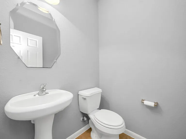 6306 Bain Dr — Photo 16