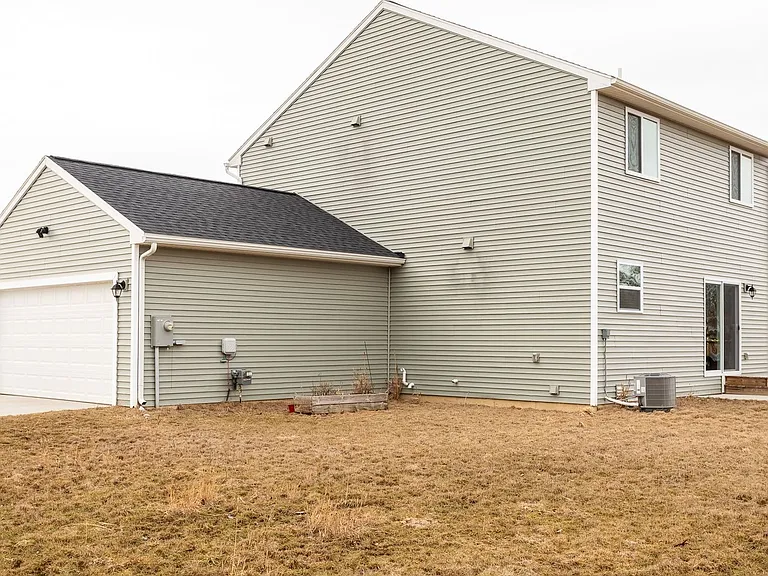 7193 Primrose Ln — Photo 31