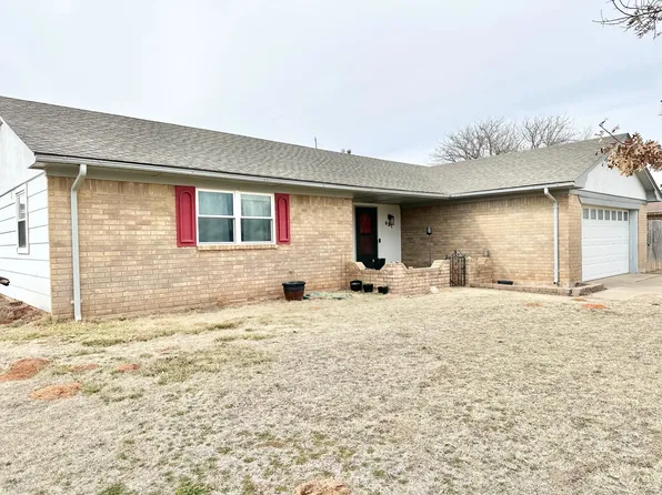 621 37th St, Woodward, OK 73801
