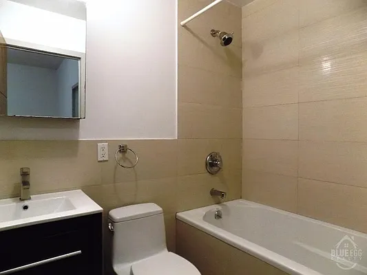 Rented by Blue Egg Realty Corp | media 51