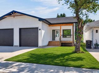 1006 10th St, Rosthern, SK S0K3R0
