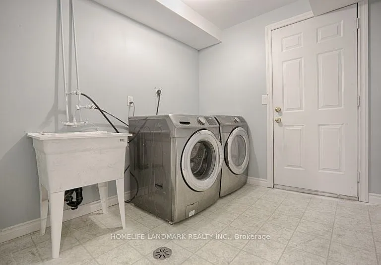 813 Stonehaven Ave — Photo 14