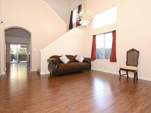 3rd image of 15101 Black Oak Ct